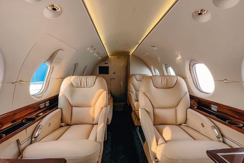 Открыть на весь экран Hawker 800XP 0